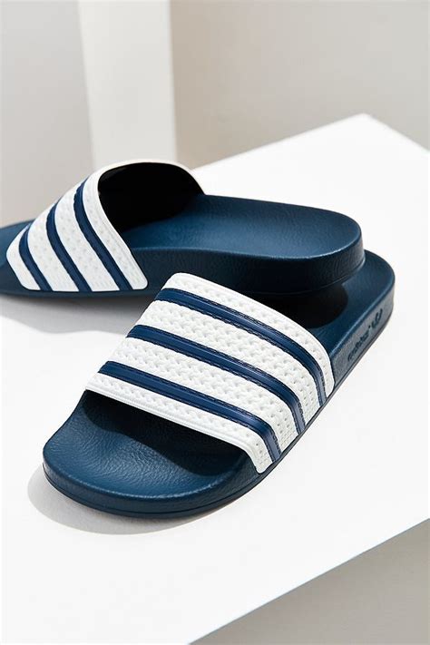 sandal adidas original.